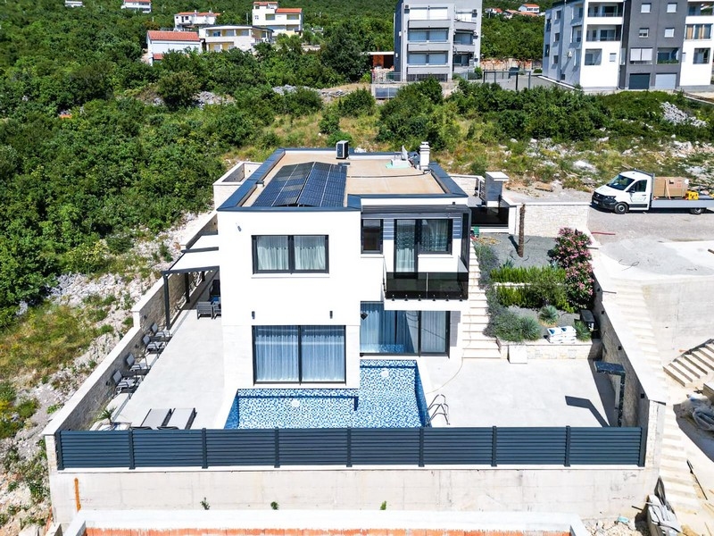 Kup nowoczesną willę w Chorwacji - Panorama Scouting H3630.