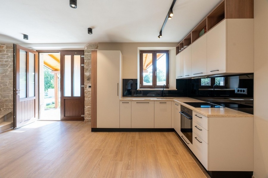 Nowoczesna kuchnia w kształcie litery L