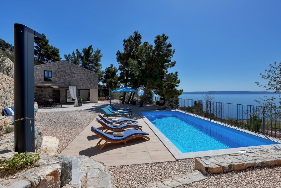 Willa z basenem i widokiem na morze na sprzedaż w Chorwacji - Panorama Scouting H3649.