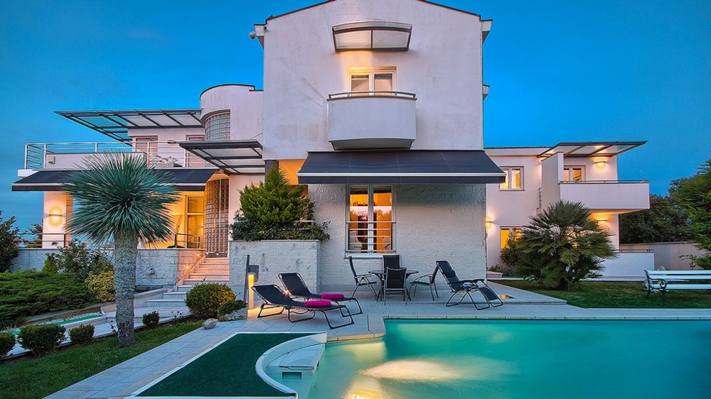 Sprzedam śródziemnomorską willę blisko morza na Istrii niedaleko Puli - Panorama Scouting.