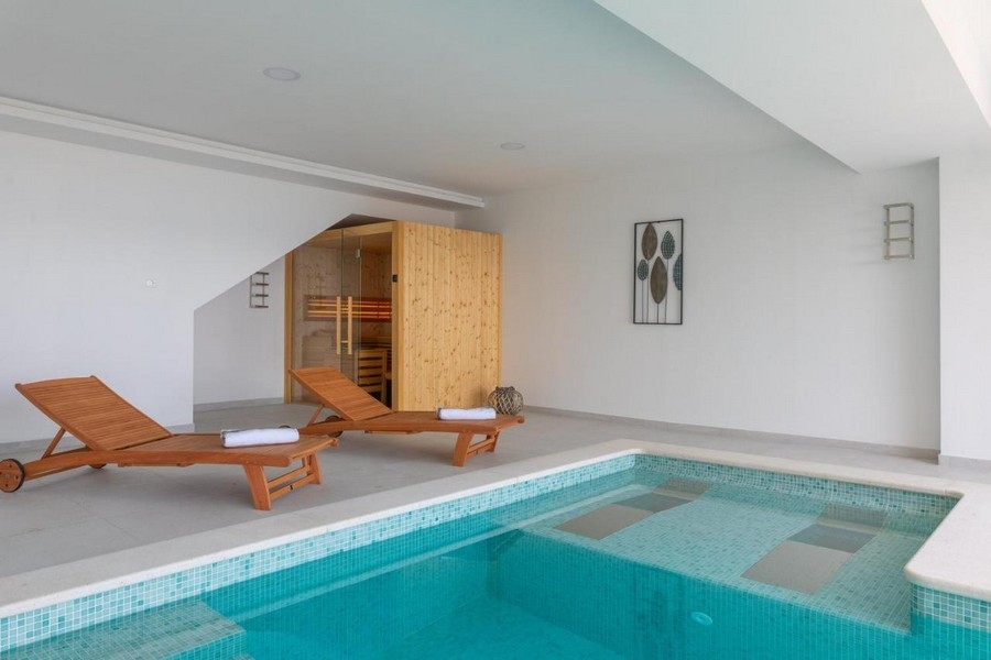 Sprzedam basen kryty i odkryty w Chorwacji - Panorama Scouting H3662.