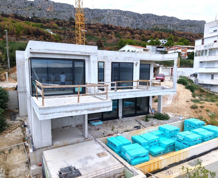 Stan surowy luksusowej willi H3719, która jest sprzedawana w Chorwacji.