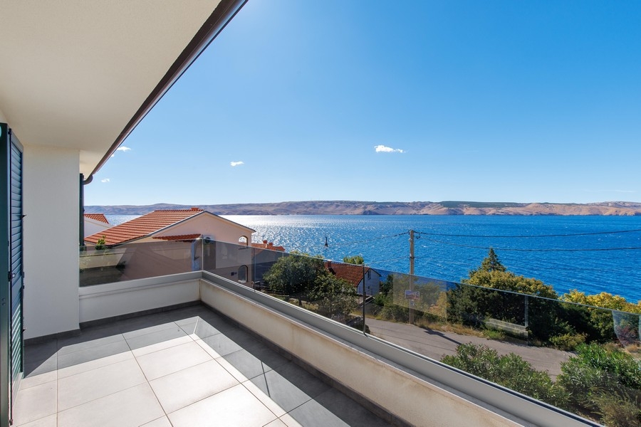 Widok na morze z domu H3730 w regionie Karlobag w Chorwacji - Panorama harcerska.