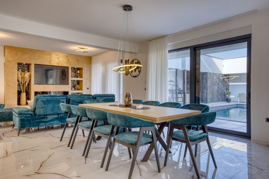 Jadalnia i salon w nieruchomości H3731, Chorwacja.