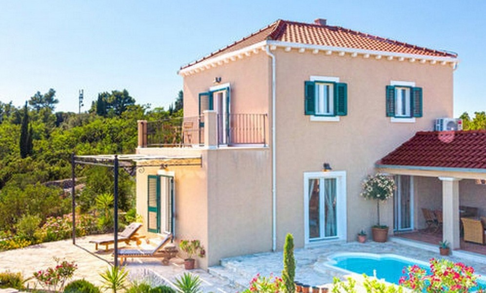 Kup śródziemnomorską willę w Chorwacji - Panorama Scouting.