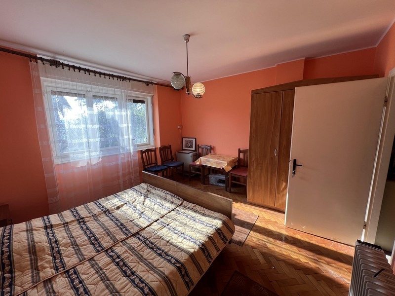 Sypialnia z balkonem i widokiem