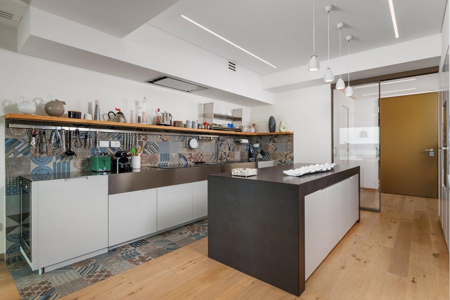 Nowoczesna kuchnia z wyspą kuchenną