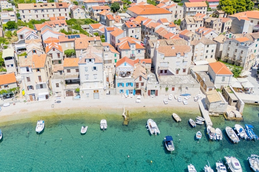 Na sprzedaż nieruchomość H3811 w pierwszym rzędzie do morza - Panorama Harcerska.