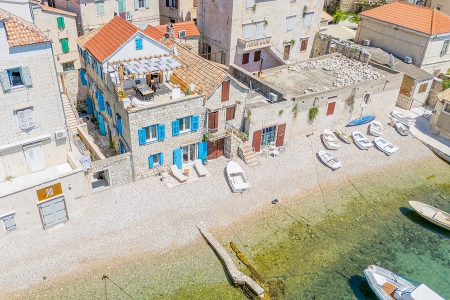 Sprzedam dom w Dalmacji - tradycyjny kamienny dom.