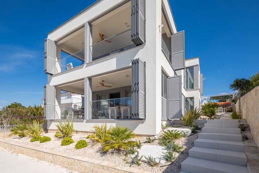 Wille na sprzedaż w Rogoznicy, Chorwacja - Panorama Scouting H3812.