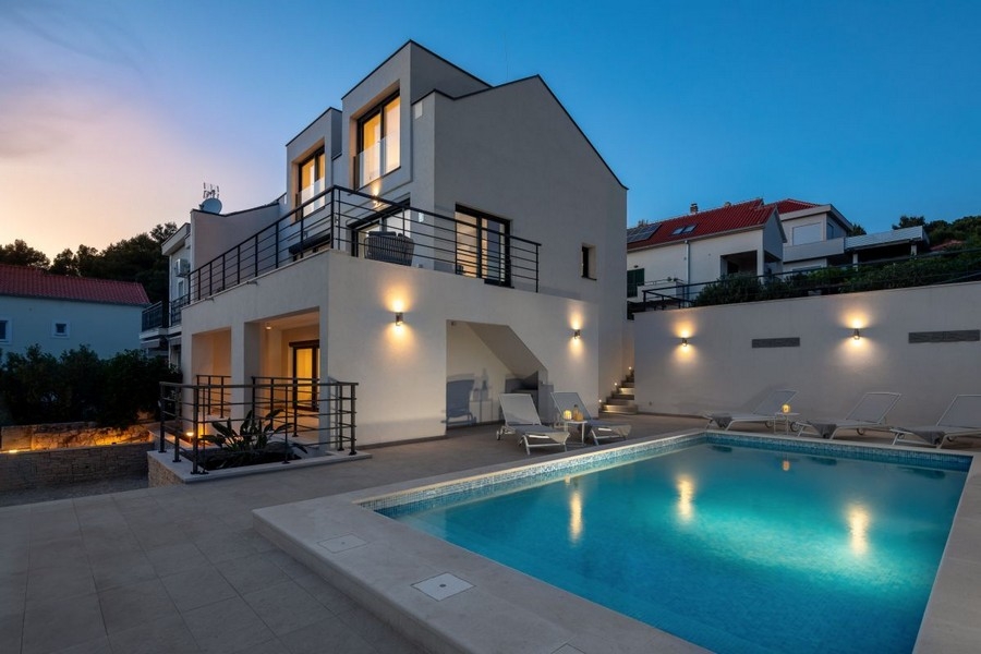 Wille na sprzedaż Chorwacja - H3841 na Brac koło Milnej.