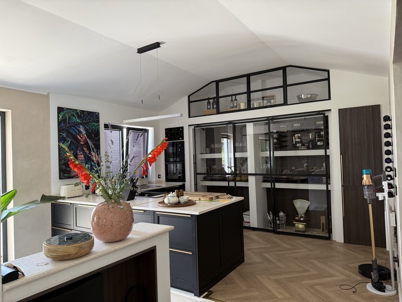 Nowoczesne wyposażenie wnętrz nieruchomości.