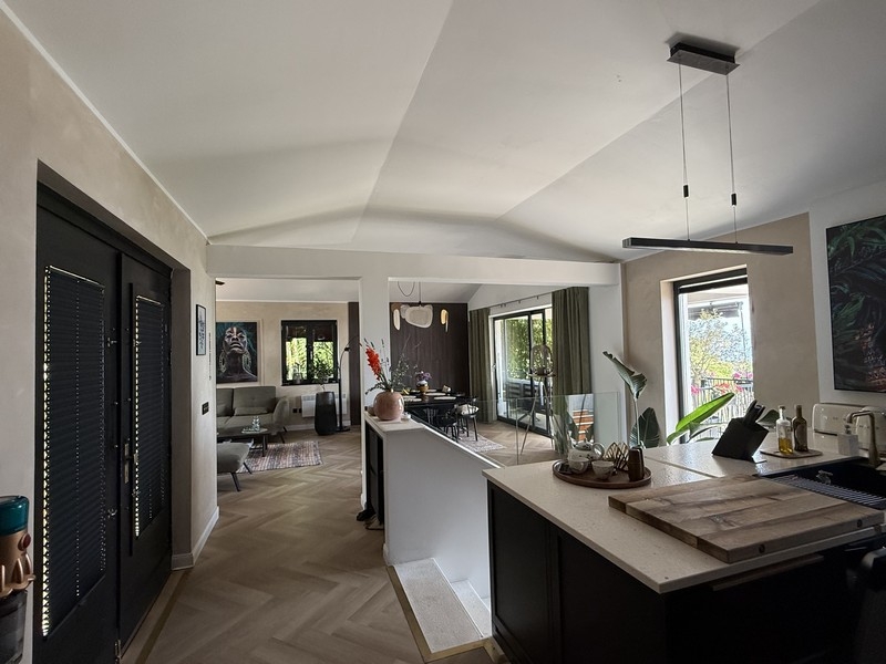 Salon i jadalnia z otwartą przestrzenią