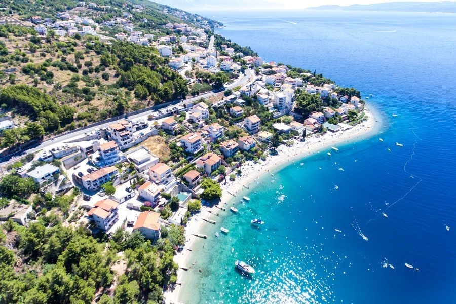 Domy z widokiem na morze na sprzedaż w Chorwacji.