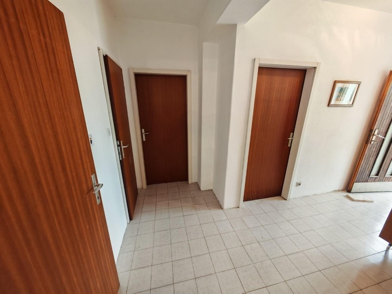 Strefa wejściowa domu H3893.