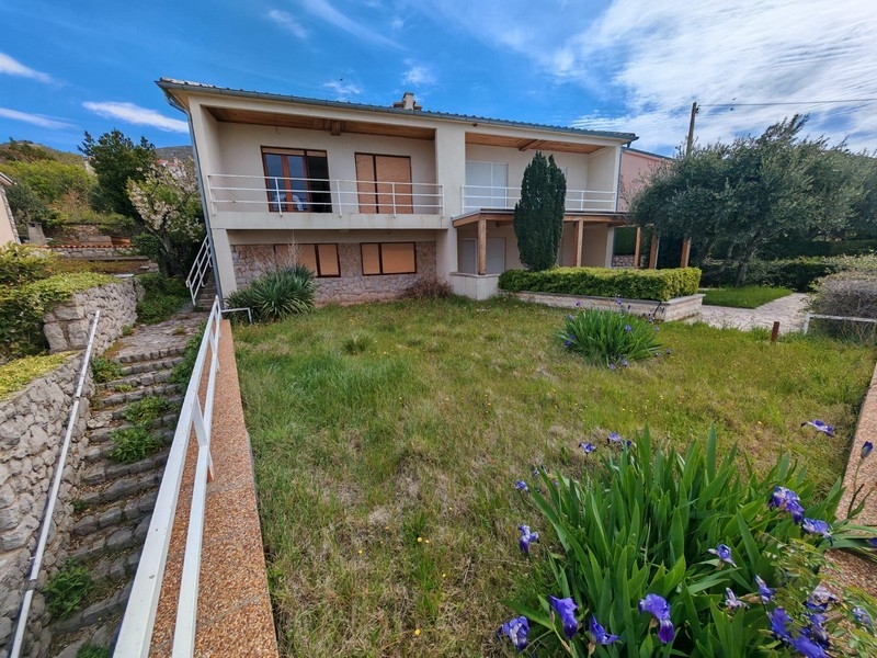 Na sprzedaż dom w zabudowie bliźniaczej.