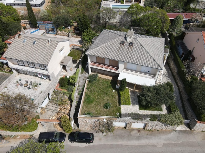 Bliźniak Chorwacja z widokiem na morze, spokojna lokalizacja w ogrodzie