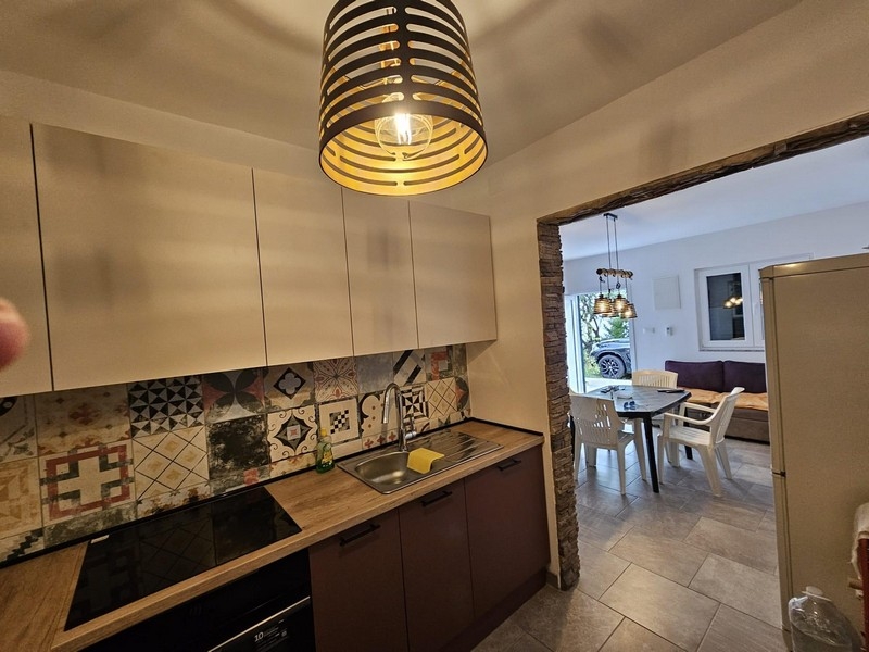 Kuchnia z przejściem do części dziennej