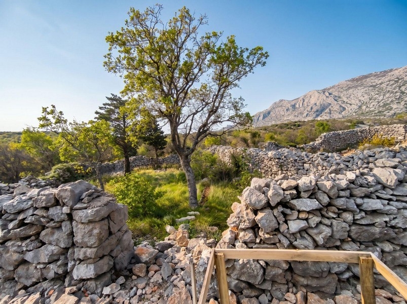 Nieruchomość na sprzedaż w śródziemnomorskiej lokalizacji w Chorwacji.