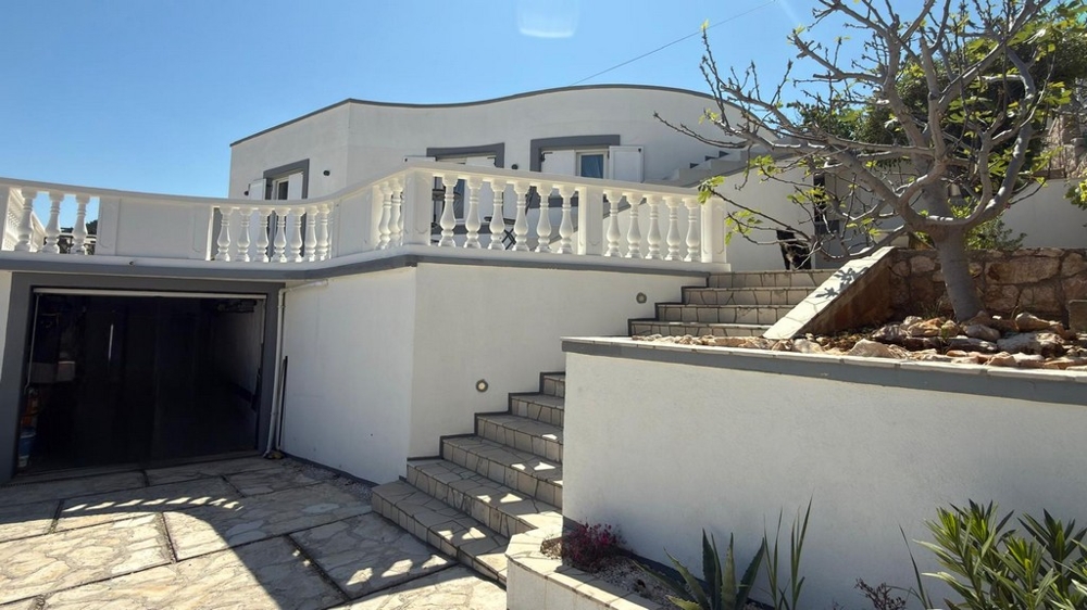 Dom śródziemnomorski w Vinjerac w Dalmacji.