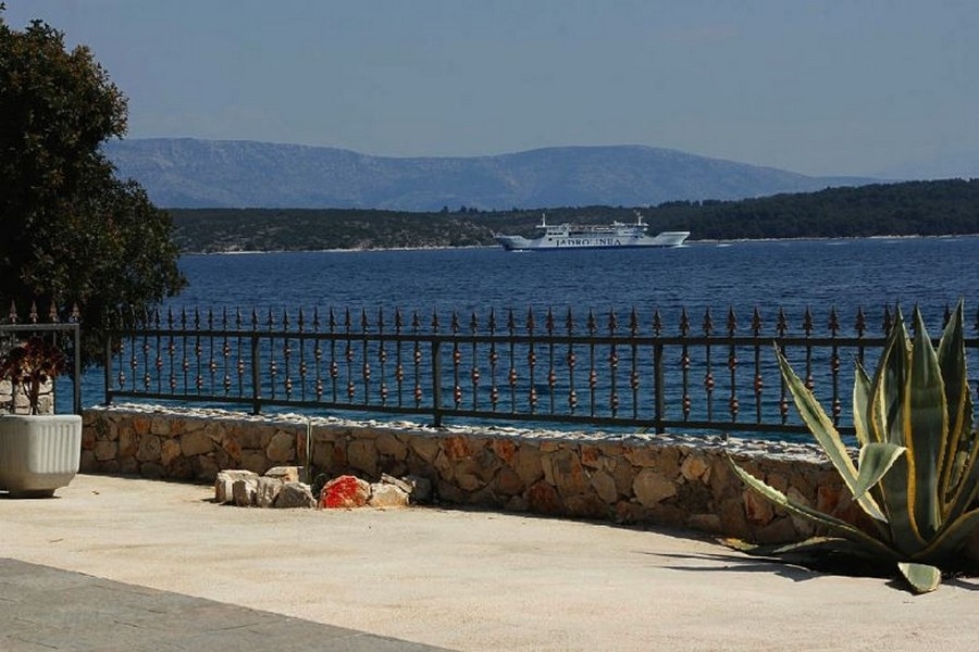 Taras z widokiem na morze i wybrzeże