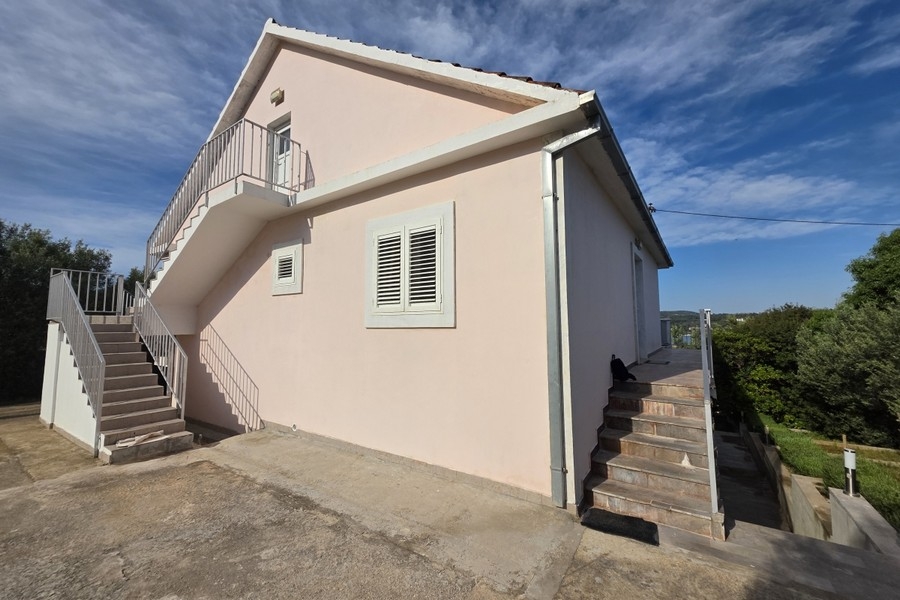 Tylna część oferty H3930.