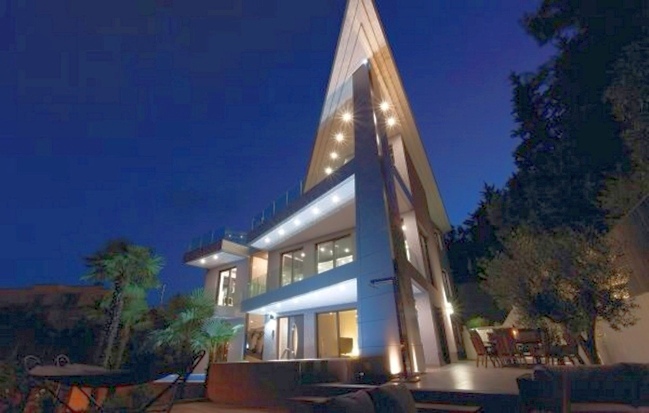 Nieruchomości w Chorwacji - Luksusowa willa na sprzedaż w Opatiji.