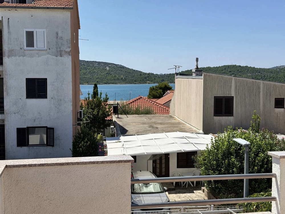Widok na morze na zatokę Pirovac