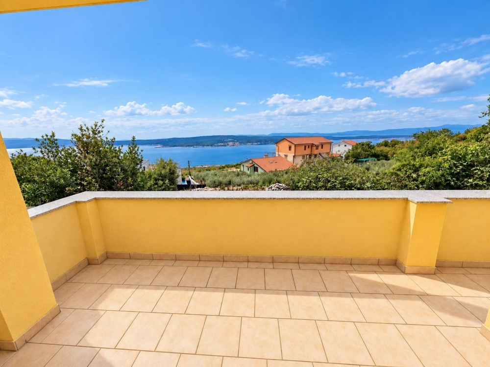 Taras z panoramicznym widokiem na zatokę Kvarner