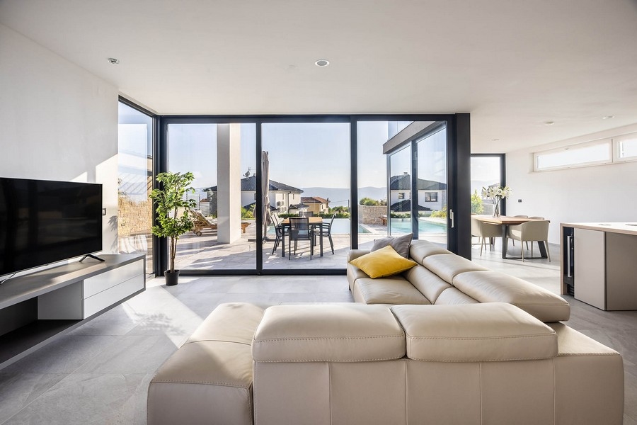 Duże, szklane fronty zapewniają piękny widok.