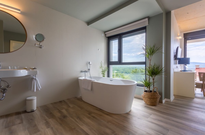 Wysokiej jakości łazienka w willi H934 w Chorwacji na wyspie Krk.